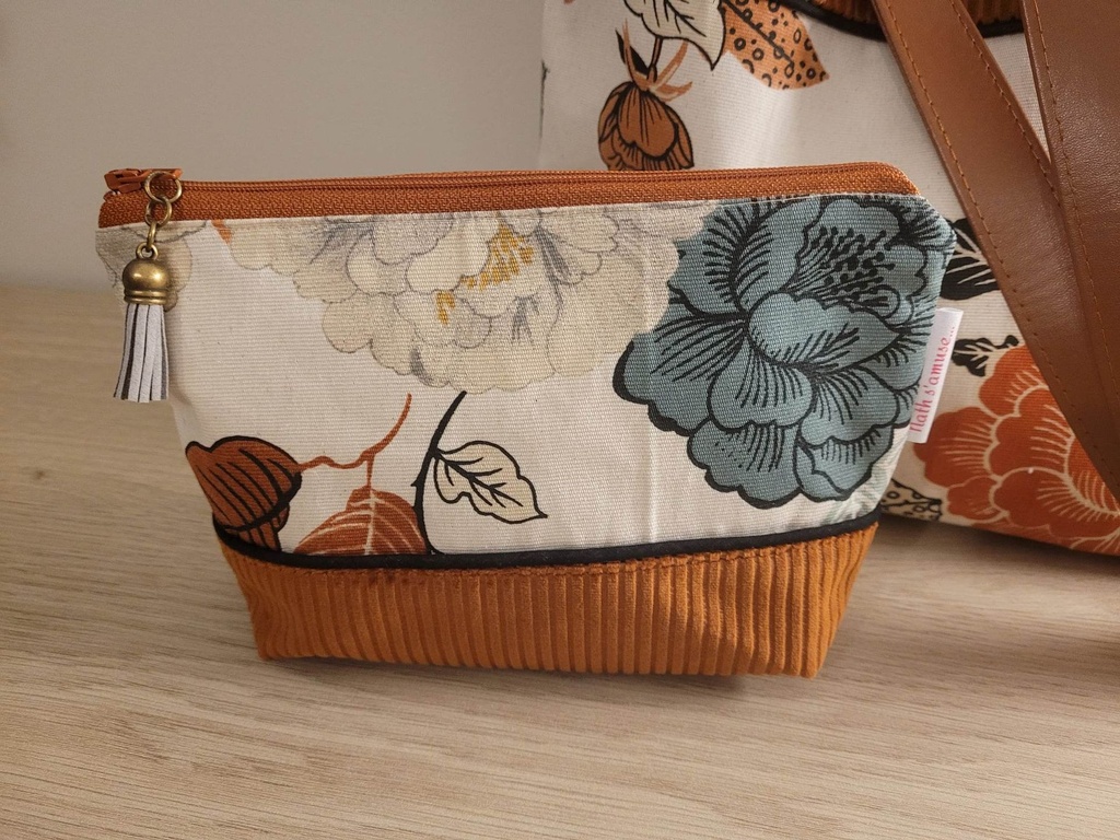 trousse velous.jpg